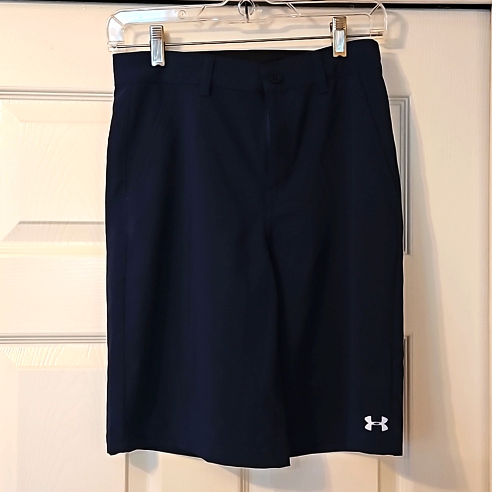 Under Armour boys shorts size 16, Navy, with pockets